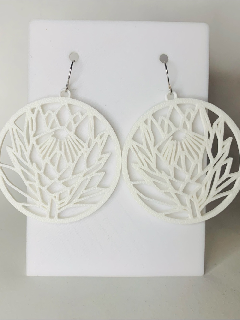 White Floral Cutout Circle Dangle Earrings - Women Jewelry
